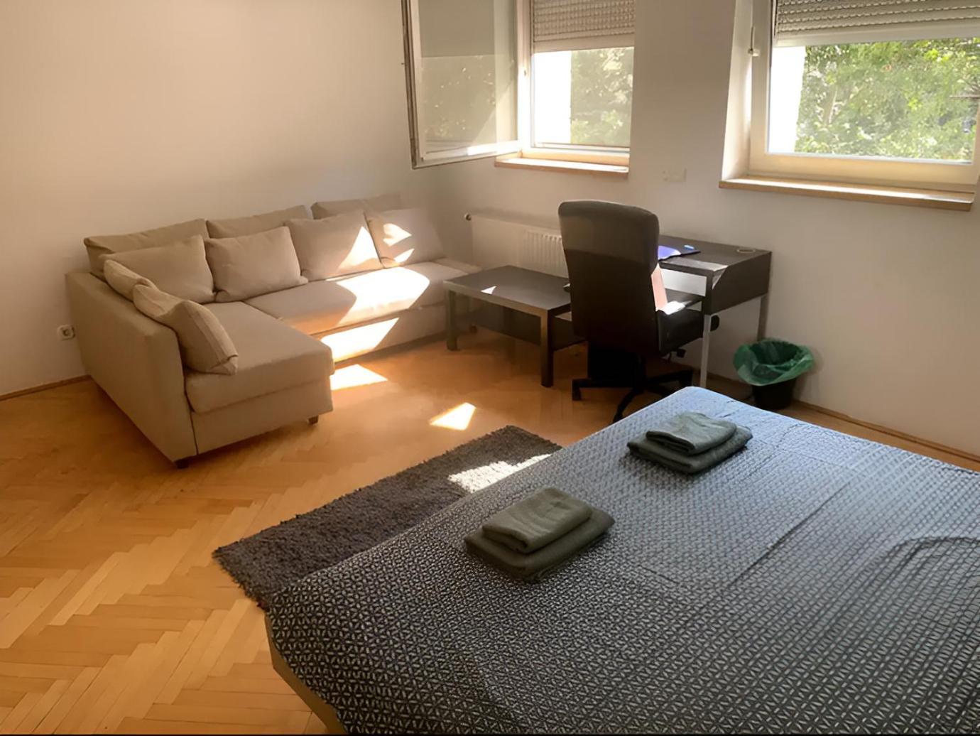Damati Kft Liszt Ferenc Ter Inner City Flat Budapest Eksteriør billede