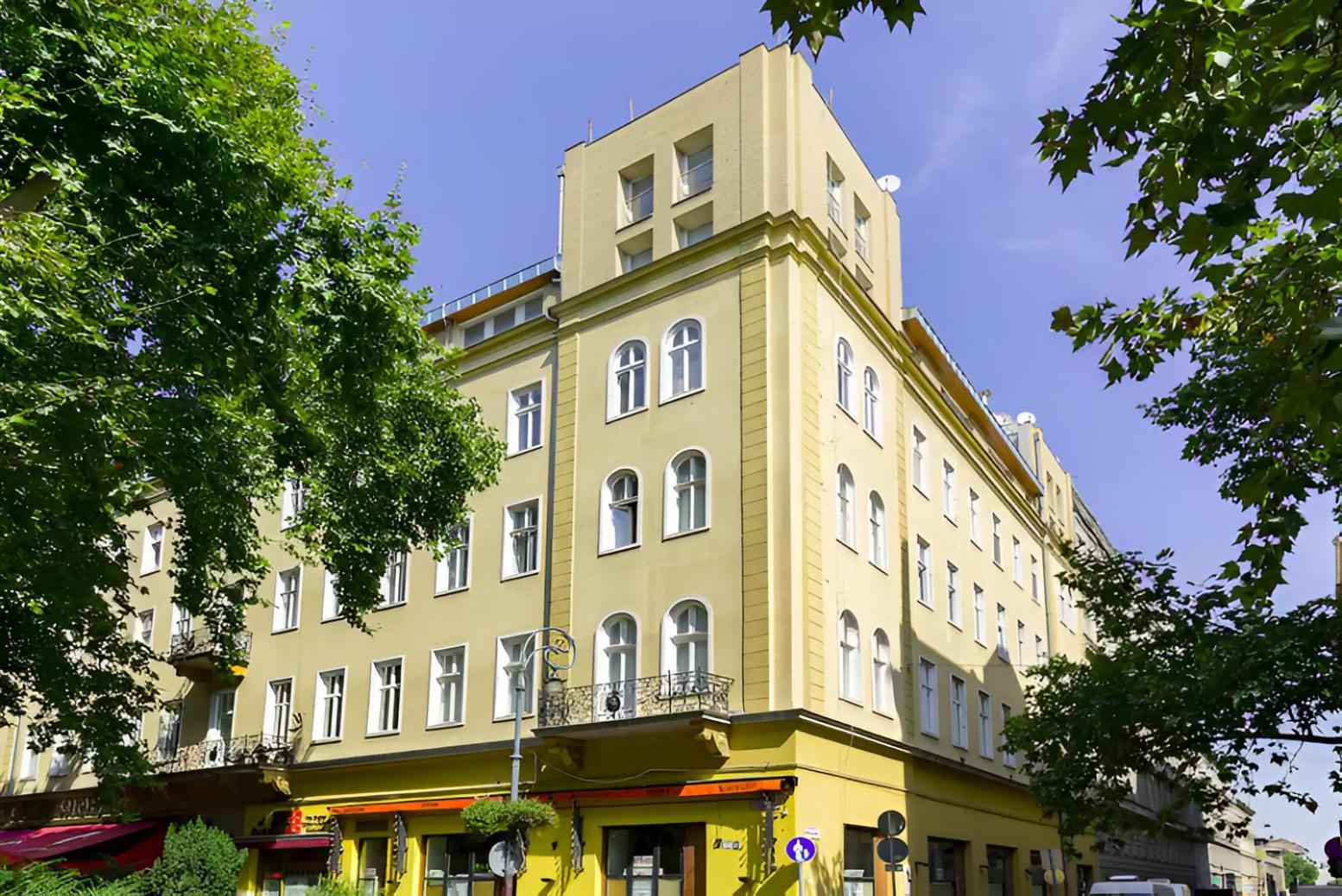 Damati Kft Liszt Ferenc Ter Inner City Flat Budapest Eksteriør billede